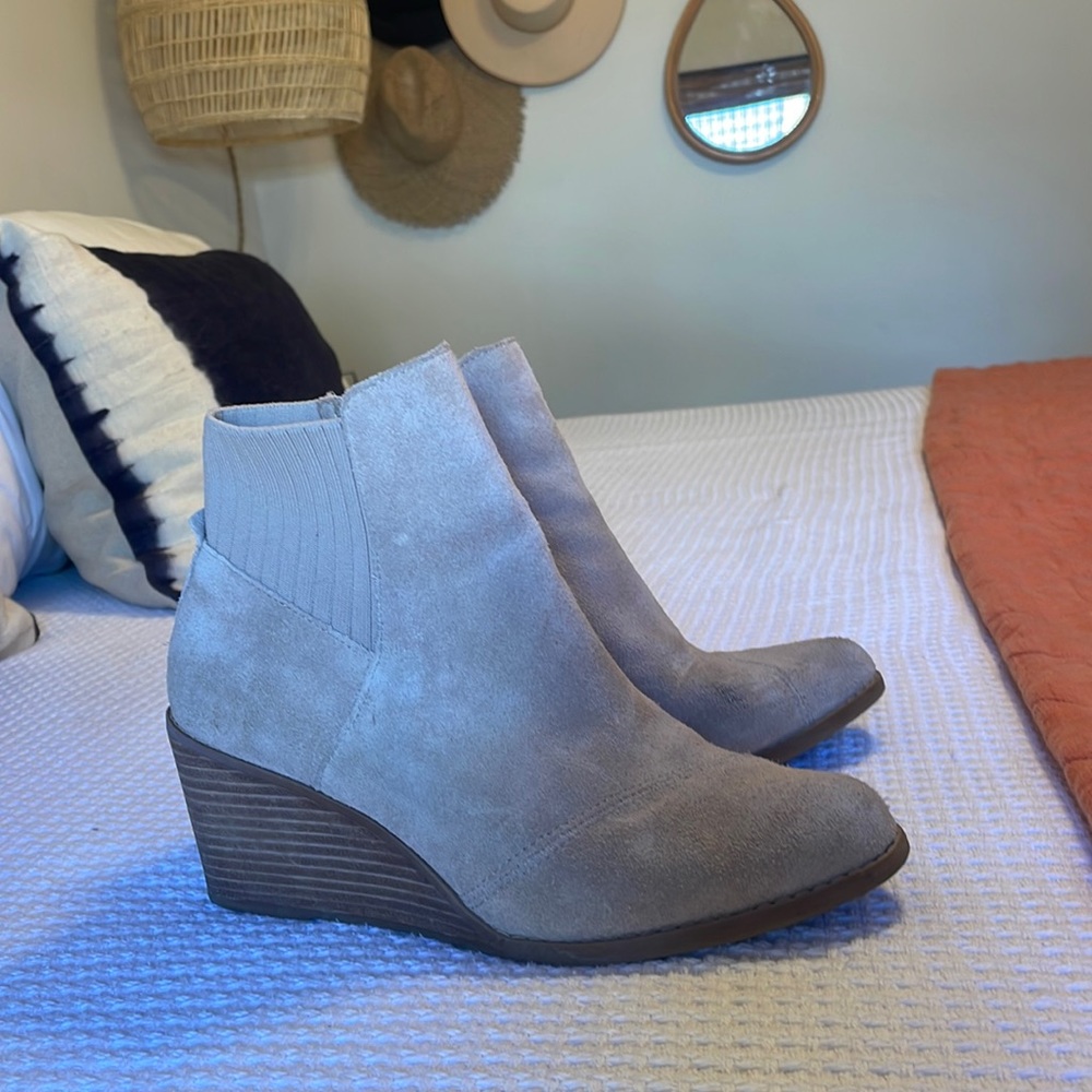Tom’s Taupe Booties